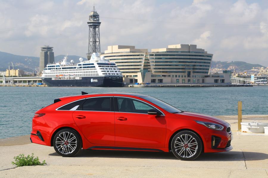  Kia ProCeed GT 2019 года  (WW) (фото 10 из 46)
